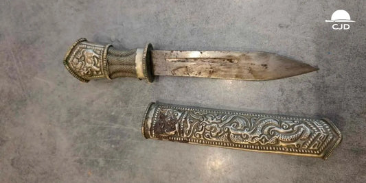 Couteaux rares et anciens : tout savoir sur ces lames uniques